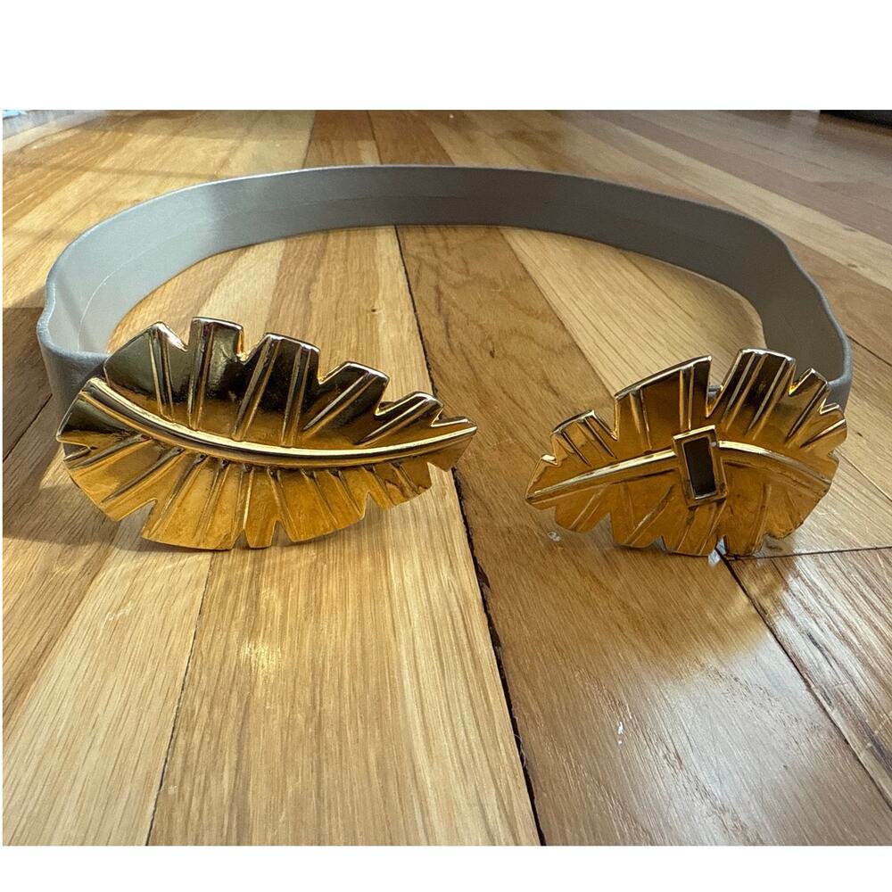 Vintage Women's Taupe Belt with Gold Toned Leaf Buckle Accessory Coastal Glam